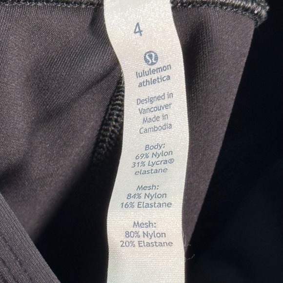 Lululemon Capri Leggings Womens 4 Black Comfort Stretch Workout Mesh Yoga Gym - Picture 12 of 14